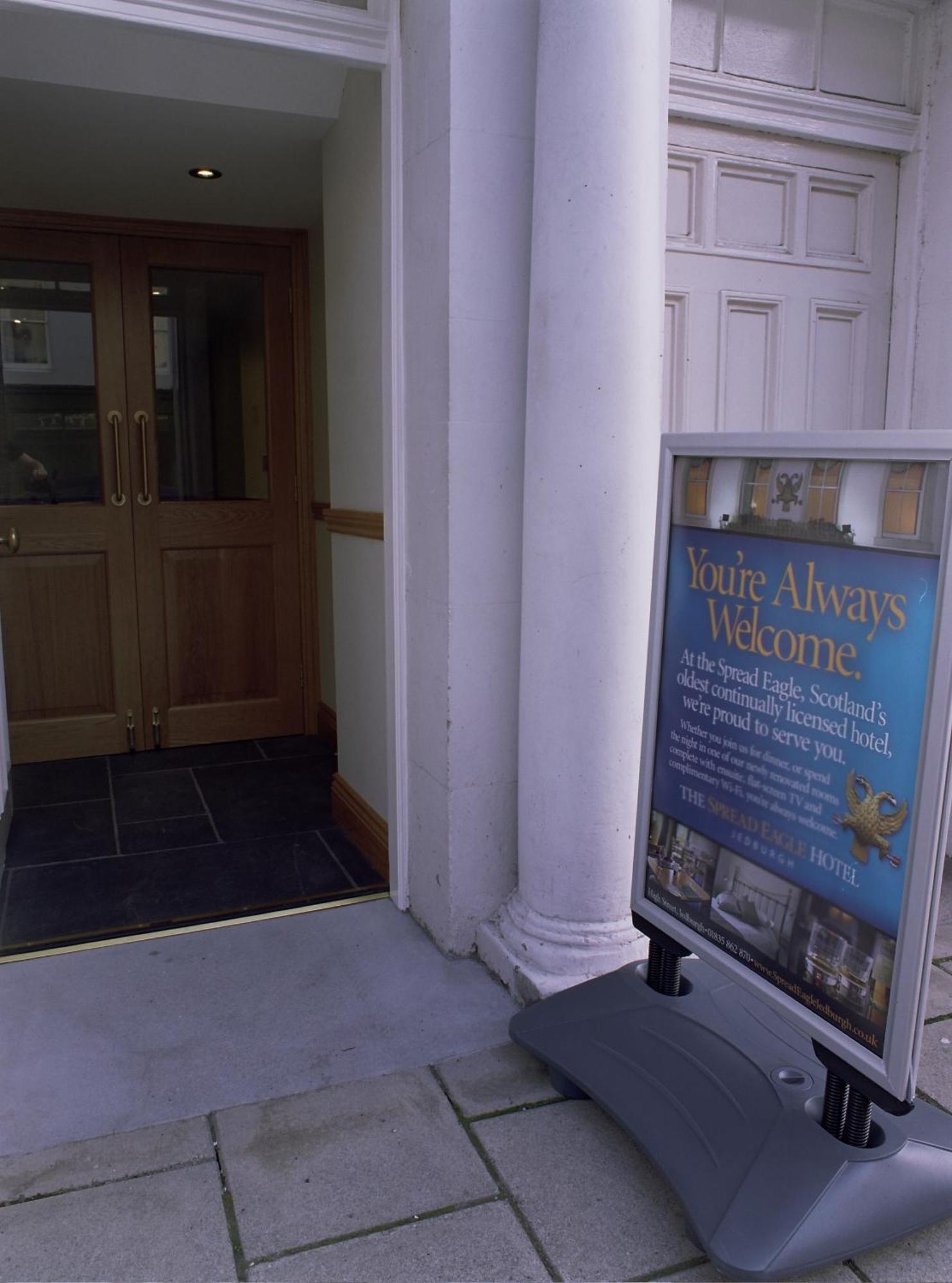 The Spread Eagle Hotel Jedburgh Dış mekan fotoğraf